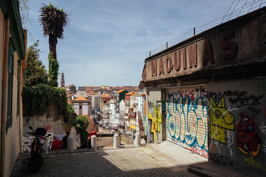 Porto: 2.5-Hour Private City Tour Off the Beaten Track - Local hosts with different backgrounds: why the stories feel personal