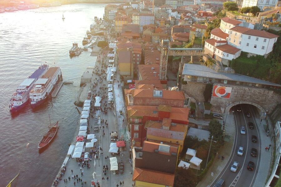Porto: 3-Hour Downtown Walking Tour - Clérigos Church and Tower: Porto’s Ex Libris From the Start