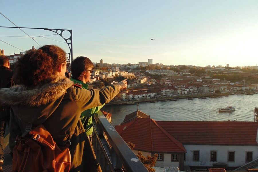 Porto: 3-Hour Downtown Walking Tour - Shopping Streets and Center Sights Without the Guesswork