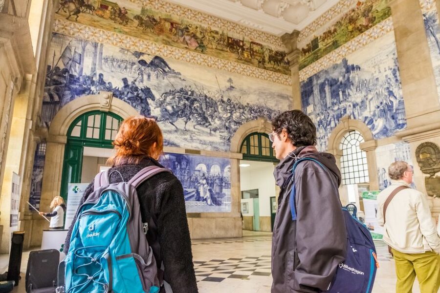 Porto: 3-Hour Guided City Highlights Walking Tour - Clérigos Church Area: A Classic Tower Moment Without the Headache
