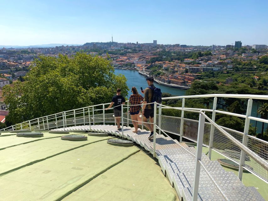 Porto 360 45 ' guided tour to Super Bock Arena - Stop 3: a short photo moment and then wine break