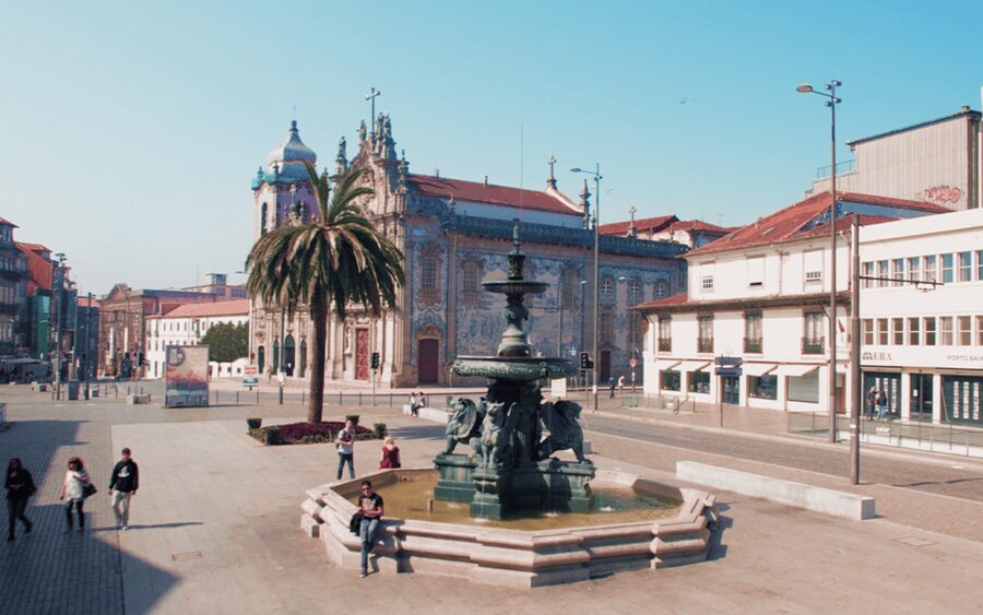 Porto: 5D Flight over de City for all family. - Where to Find the Show: Rua Sá da Bandeira in Central Porto