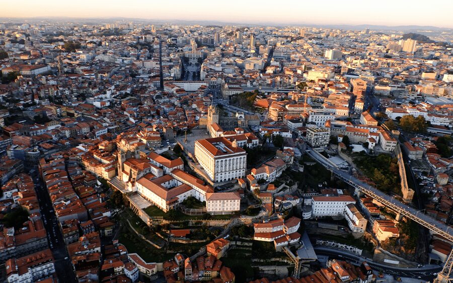 Porto: 5D Flight over de City for all family. - The Real Win: Why the 5D Format Feels Different From Regular Tours