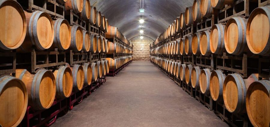 Porto: 6 Bridges Boat Cruise with Port Wine Cellar & Tasting - The port cellar tour: What you learn before you taste