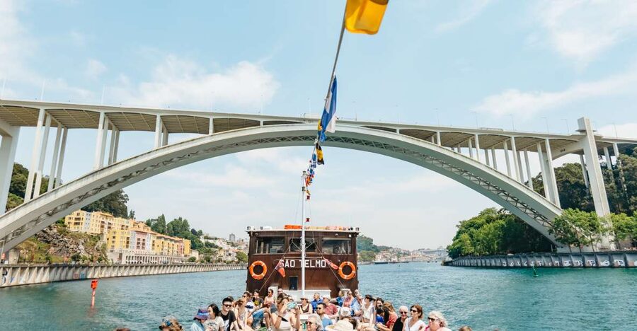 Porto: 6 Bridges Douro River Cruise - The $23 price: small cost, big viewpoint returns