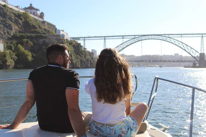 Porto: 6 Bridges Yacht Cruise with Local Wine & Snacks - Key highlights at a glance