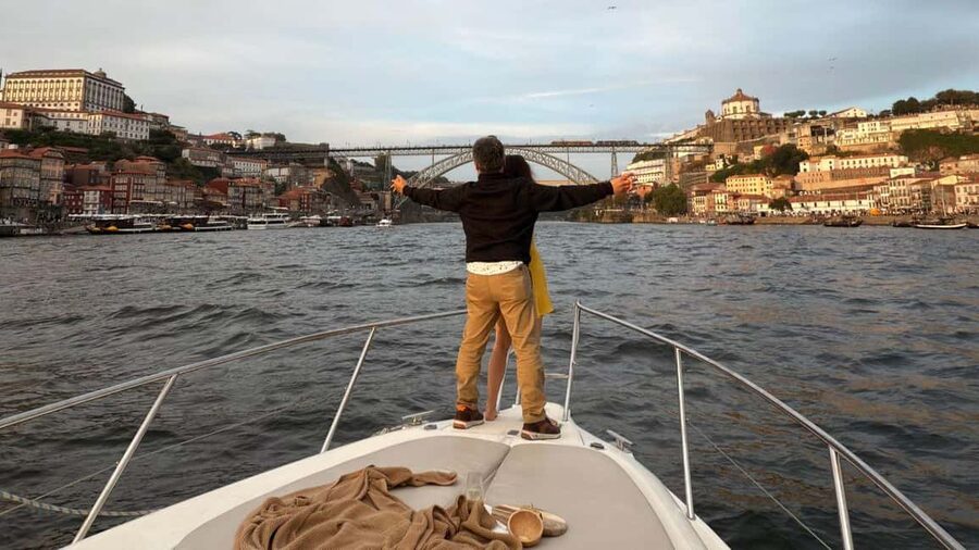 Porto: 6 Bridges Yacht Cruise with Local Wine & Snacks - Freixo Marina to the Douro mouth: the ride that makes Porto feel huge