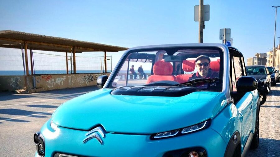 Porto: a ride along the coast in a fun eco-friendly car - Key points to look for before you book