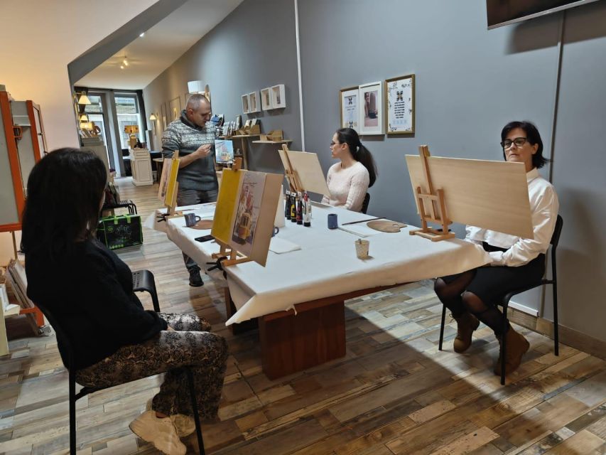 Porto: Acrylic and Oil Painting Class with a Local Artist - Practical tips to get the best results from your first paint session