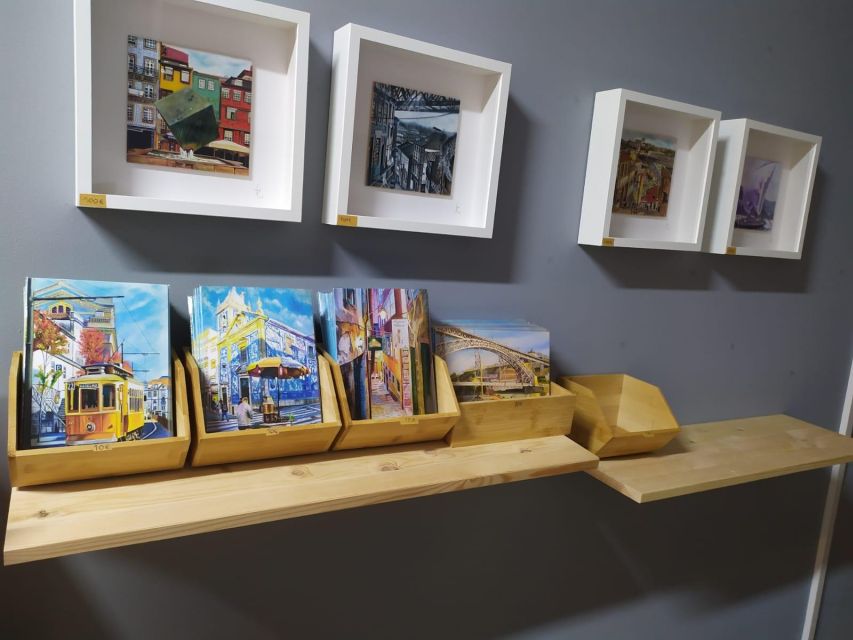 Porto: Acrylic and Oil Painting Class with a Local Artist - Easels, surfaces, and accessories: the unglamorous stuff that makes art work