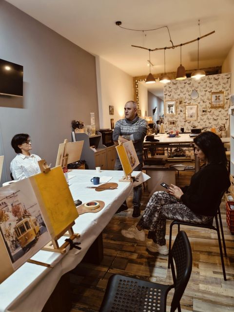 Porto: Acrylic and Oil Painting Class with a Local Artist - Small group coaching in English, Portuguese, and Spanish