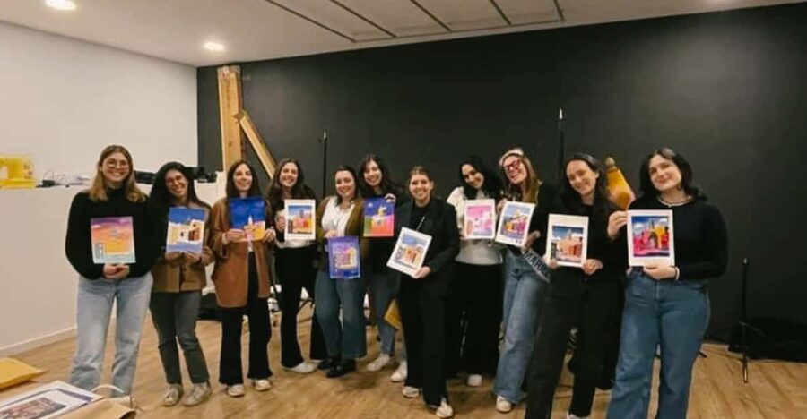 Porto: Acrylic Painting Workshop for Groups - Antero Quental - Small practical tips so your painting day goes smoothly