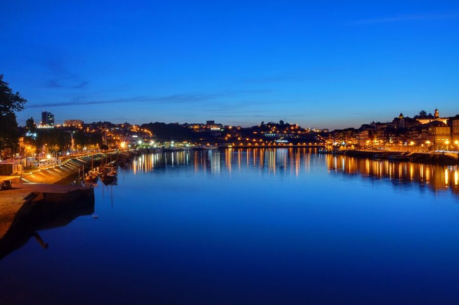 Porto: All-Inclusive Fado Dinner Show and Night Tour - From pickup to Fado: how the 4 hours actually feel