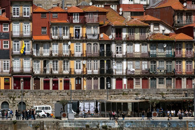 Porto and Gaia: Walking Tour of Douro's Two Riversides - Dom Luis Bridge and the Alminhas: crossing with a story in your pocket