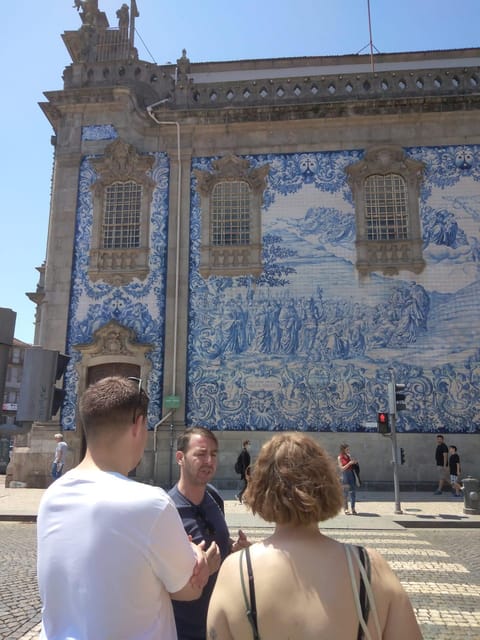 Porto: Azulejos Tiles Walking Tour - Starting at Igreja do Carmo, then moving into Porto’s tile rhythm