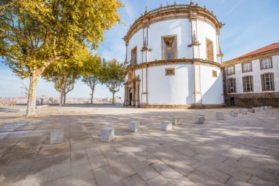Porto: Bicycle Rental - Pedaling Along the Douro River Banks Without Rushing