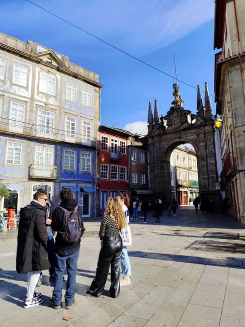 Porto: Braga & Guimarães Full Day Tour - The van ride: plan for a steady pace, not constant stops