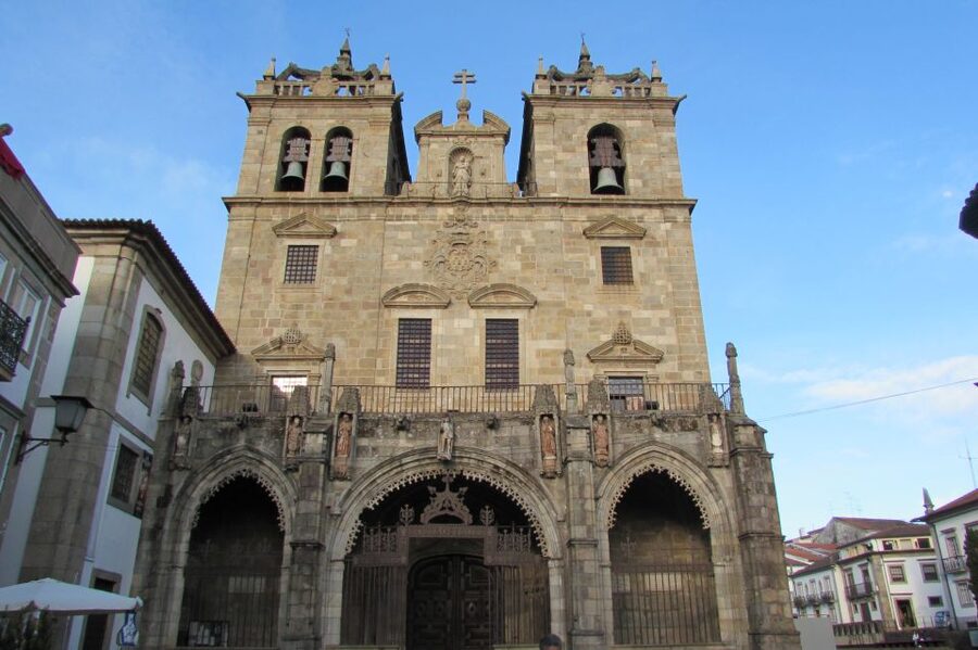 Porto: Braga & Guimarães Full Day Tour - Timing and pace: what 8 hours feels like on your feet