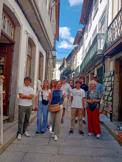 Porto: Braga & Guimarães Full Day Tour - Meeting in Porto: pickup choices and the “easy mode” start