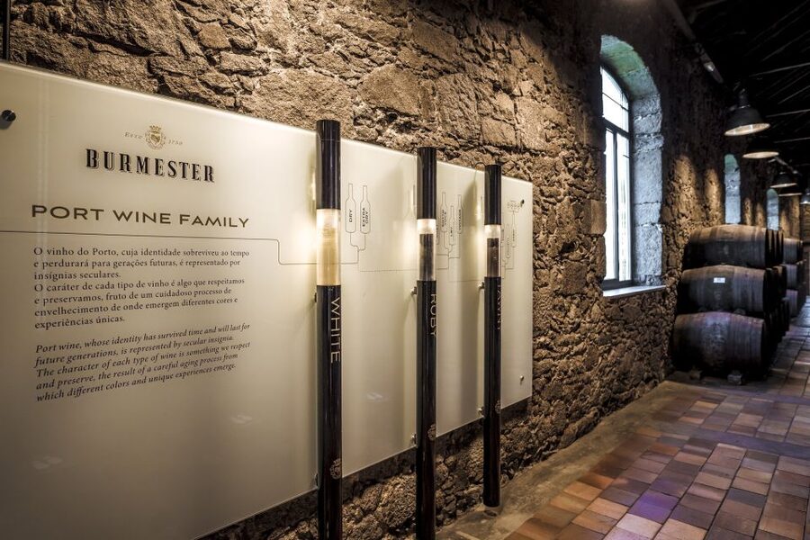 Porto: Burmester Cellar Tour with Tasting & Pairing Options - Key things that make this tour work