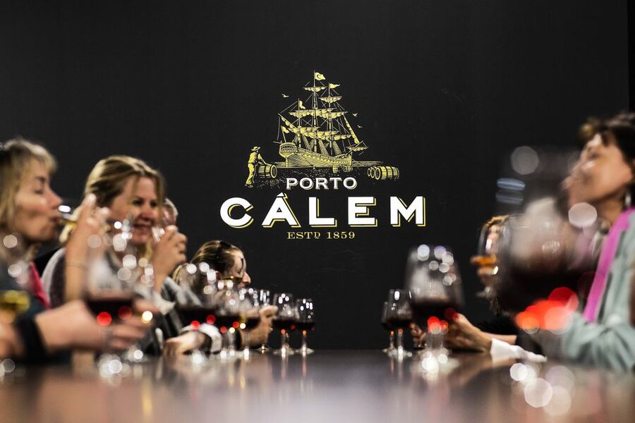 Porto: Cálem Cellar Tour, Interactive Museum & Wine Tasting - Why Cálem’s 1-hour Port tour works in Porto