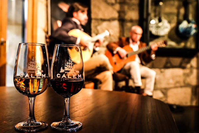 Porto: Cálem Cellar Tour, Live Fado Show and Wine Tasting - Timing and logistics: why 1 hour 15 minutes can feel tight