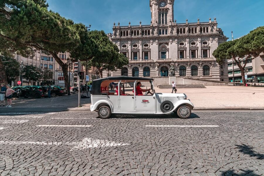 Porto: City Center Eco Car e Cruzeiro Rio Douro - Price and value for $44 per person, plus what you still need to budget