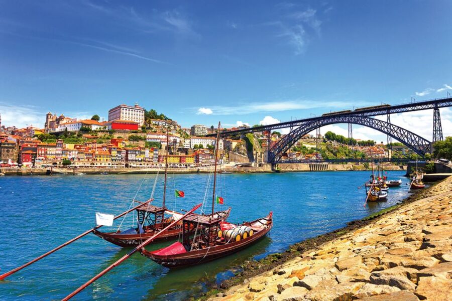 Porto: City Tour, 6 Bridges Cruise and Wine Tasting - São Bento Station Tiles: Why the Guide Makes This Stop Work