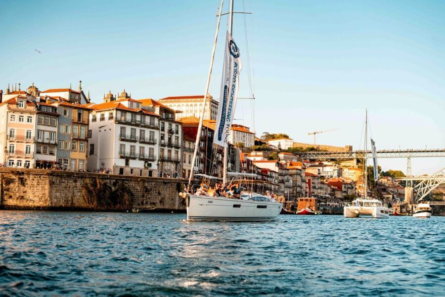 Porto: Daytime or Sunset Douro River Sightseeing Cruise - First impressions: Douro Marina to the best angle on Porto