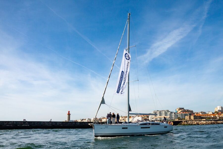 Porto: Daytime or Sunset Douro River Sightseeing Cruise - Your glass of Port wine and the guide-led river story