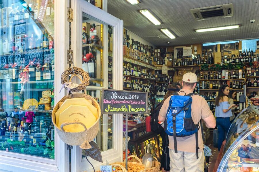 Porto: Delicious Food and Wine Walking Tour - Why Porto Food Tastes Best on a Walking Tour