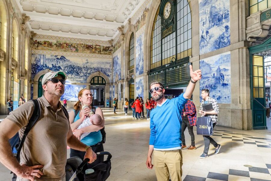 Porto: Delicious Food and Wine Walking Tour - Drinks You Should Pay Attention To: Fino, Port Wine, and Ginjinha