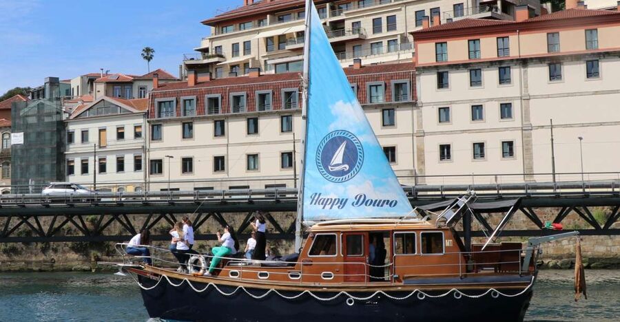 Porto: Douro Classic Boat Tour - Value for money: what $398 per group really buys you