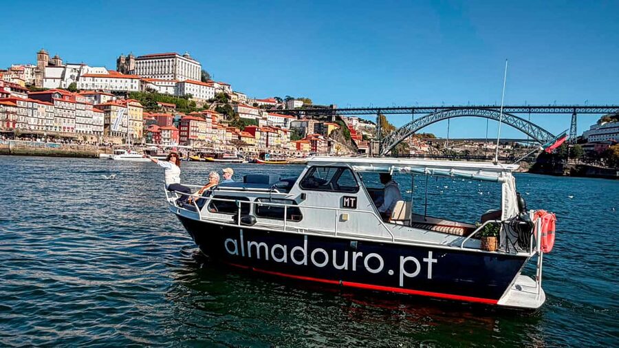Porto: Douro private cruiser (only for you)6 bridges/sunset - Key highlights to look for on your Douro sunset cruise