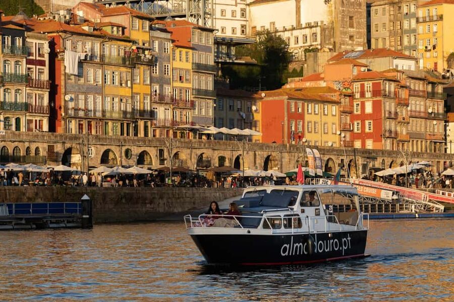 Porto: Douro private cruiser (only for you)6 bridges/sunset - Quick booking checklist: what to bring and how to get the best results