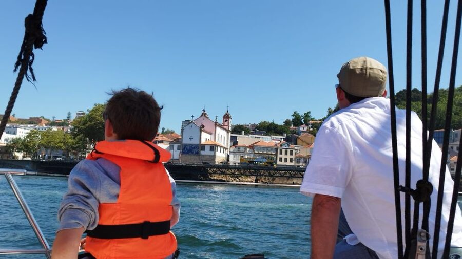 Porto Douro river boat tour or Amazing Sunset - Who should book this Porto Douro cruise?
