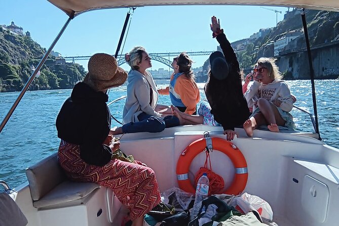 Porto:Douro River boat tour under the 6 bridges - Porto’s six bridges, seen the calm way