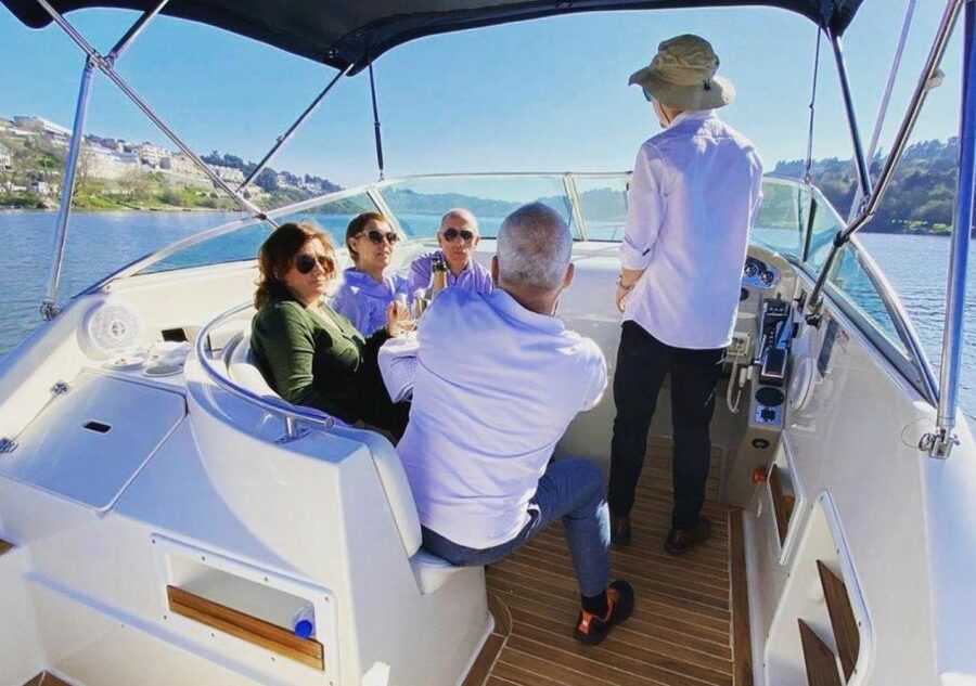 Porto: Douro River Boat Tour w/ Portuguese Wines & Tasting - Where the Douro River tour beats the usual Porto routine