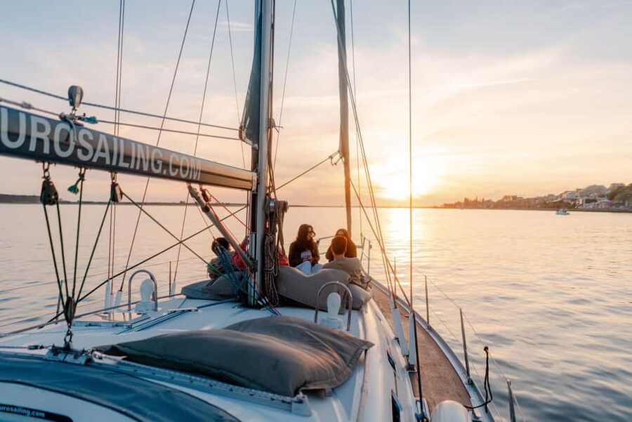 Porto Douro River Cruise: Sunny Day & Peaceful Sunset - Why a 2-hour Douro sunset ride beats a longer Porto day