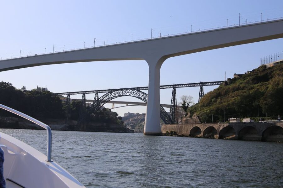 Porto: Douro River Cruise w/ Portuguese Wines & Local Host - Spotting fishermen near the end: the river does the talking