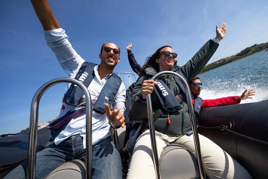 Porto: Douro River Speedboat Tour - Guides, Language, and the Human Side of the Speed