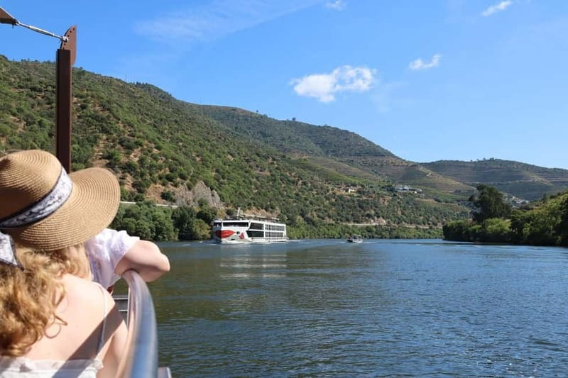 Porto: Douro Valley, 2 Wineries, Lunch, and 1-Hour Boat Tour - Why This Douro Valley Day Feels Local (and Not Like a Rush Job)