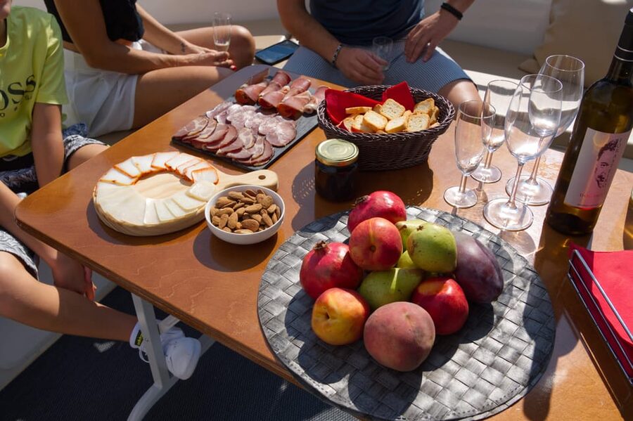 Porto: Douro Valley & Amarante Wine, Food & River Tour - Porto pickup and the Douro Valley viewpoint that starts the day right
