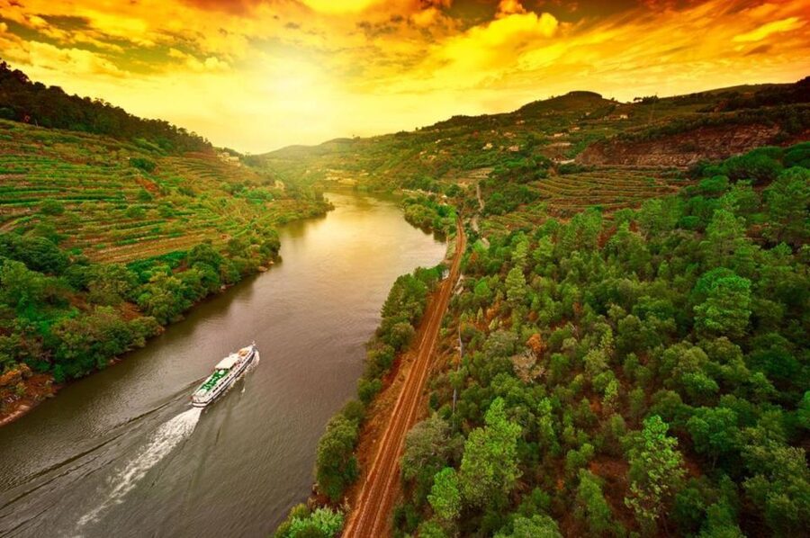 Porto: Douro Valley Wine Tour - Amarante Break and the Road Into the Valley