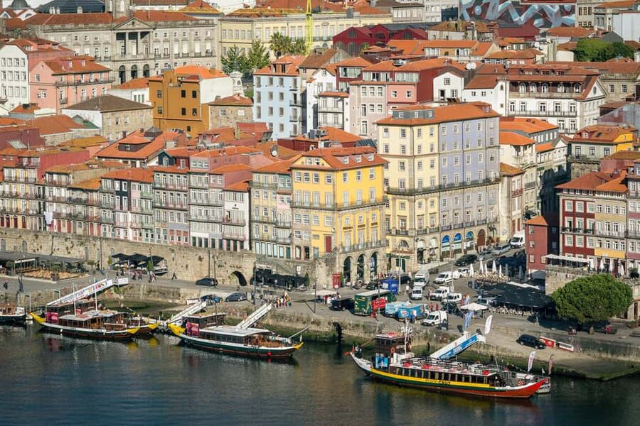 Porto: Flexible Walking Tour in Historic Center - Bolsa Palace, then the climb toward Vitória belvedere views