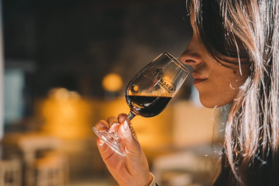 Porto: Fonseca Cellar Tour & Fado Show with Optional Dinner - Key points before you go