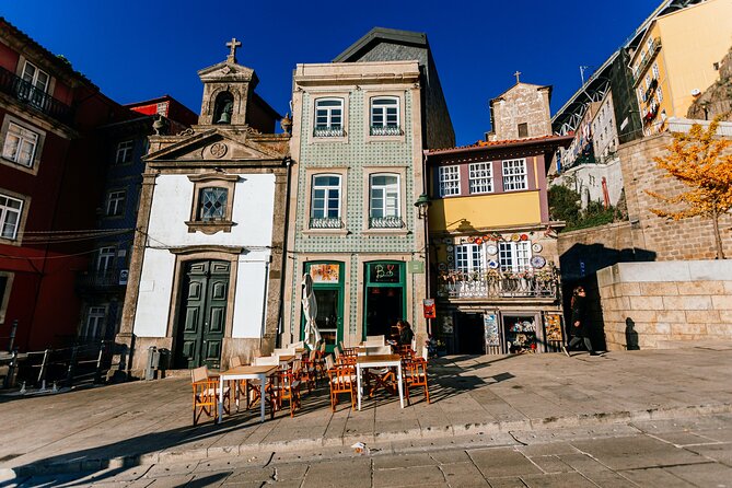 Porto Food and Wine Tasting Tour of Hidden Gems (Small Groups) - Stop 5, Liberdade Square: Pastel de Nata and Coffee Finish