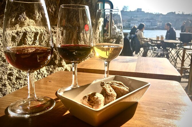 Porto Food Tour of 8 Tastings: Custard Tart, Bifana & Hidden Gems - Stop 1: A Music-Focused Building Sets the Tone