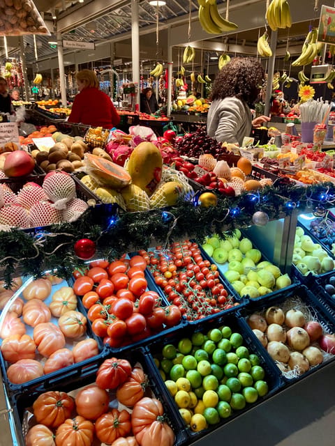 Porto food, wine and culture walking tour - max 8 pax - The small-group advantage: why max 8 people feels different