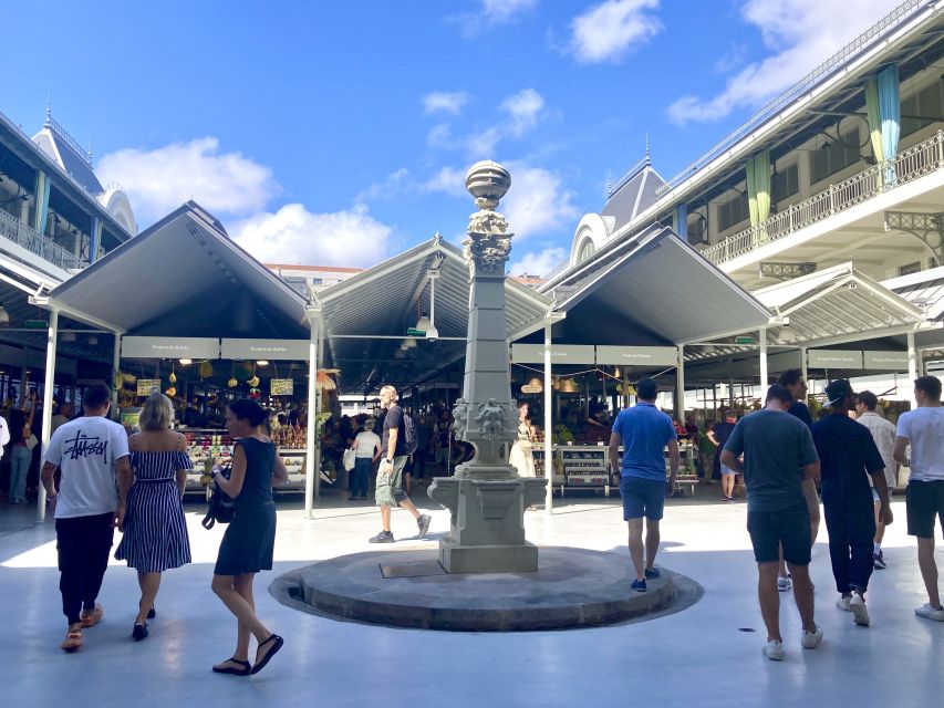 Porto food, wine and culture walking tour - max 8 pax - The short walk to a local bar and why it changes the mood